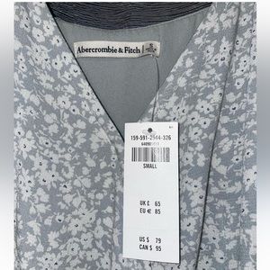 Brand new dress! Never worn still has tags on it.